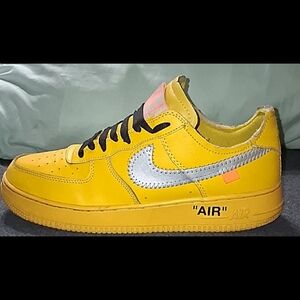 Men's Nike × Off-white Lemonade Low Top "Virgil Abloh's Air force 1 collection.